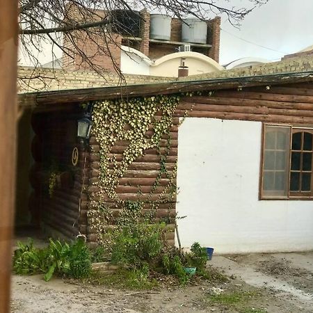 Pequena Casa De Troncos, Detras De Casa Principal No Trabajo Con Tarjeta De Credito 푸에르토마드린 외부 사진