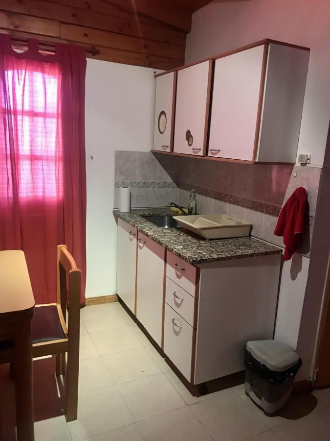 Pequena Casa De Troncos, Detras De Casa Principal No Trabajo Con Tarjeta De Credito 푸에르토마드린 외부 사진